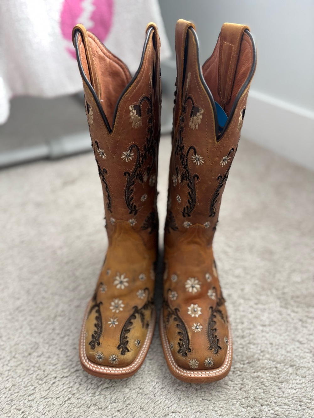 Brown  women’s Embroidered Western Cowboy Boots